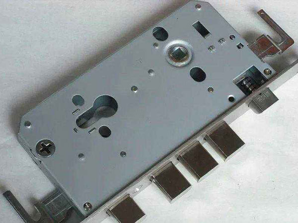 盐都24小时上门开锁公司